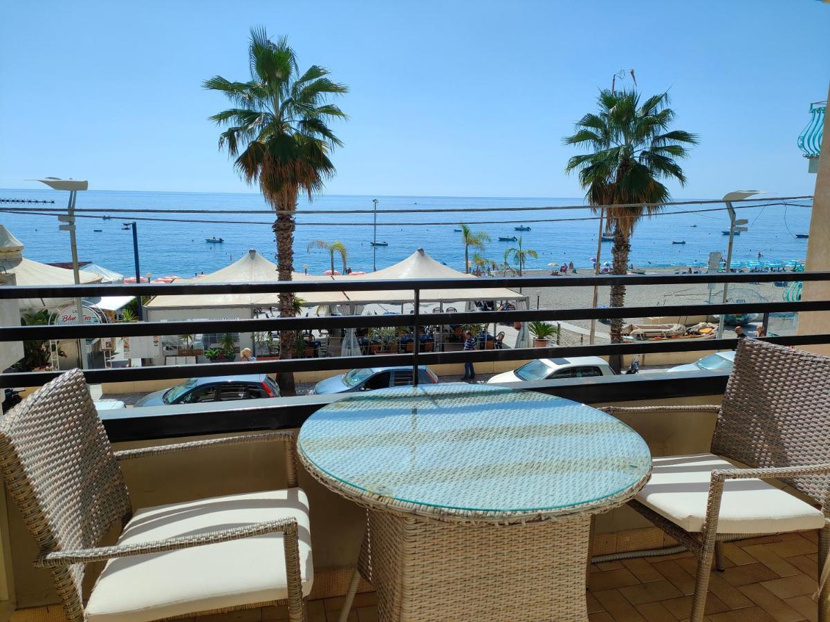 Polifemo Apartment Летояни Екстериор снимка