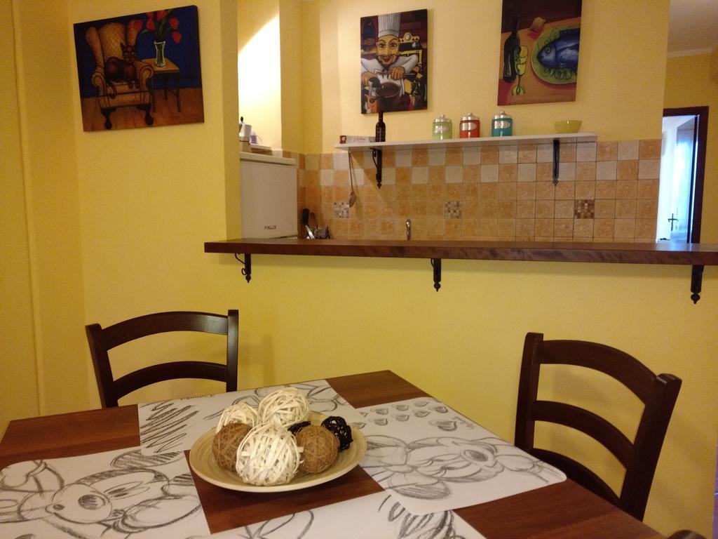 Polifemo Apartment Летояни Екстериор снимка