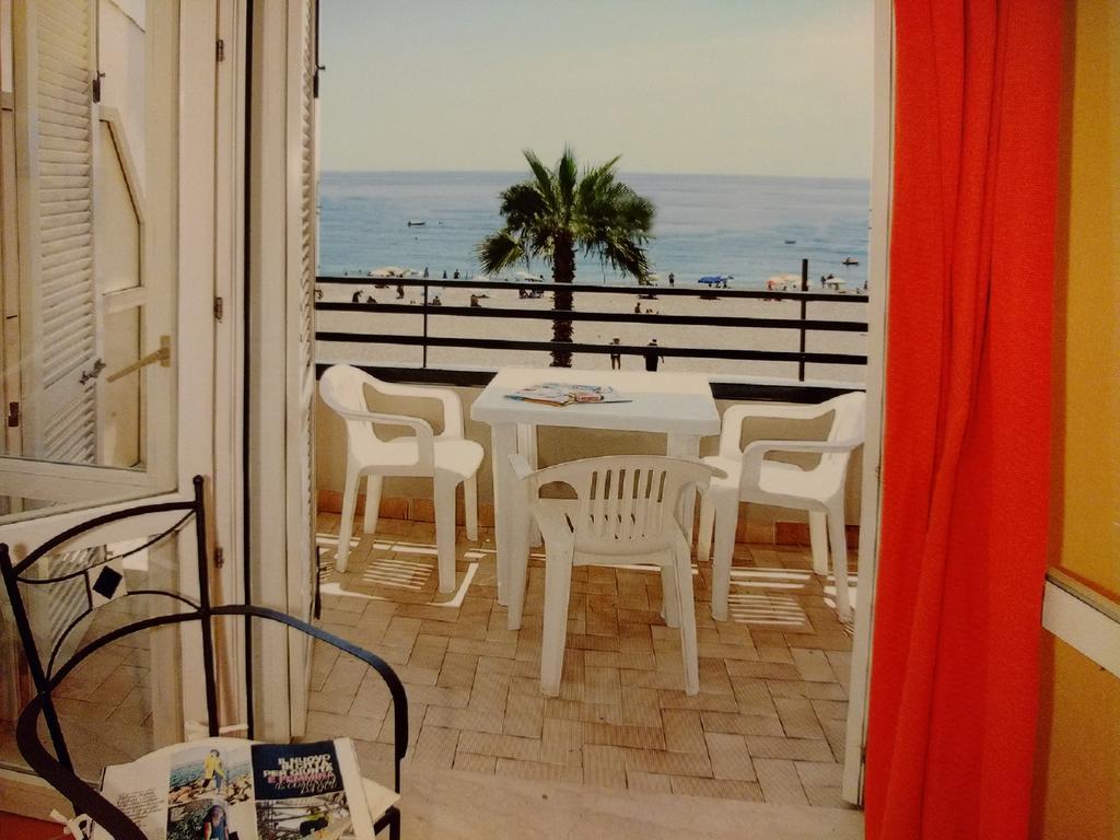 Polifemo Apartment Летояни Екстериор снимка